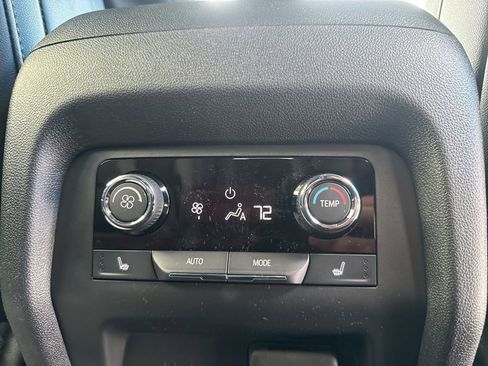 New 2026 Chevrolet Traverse RS image 39