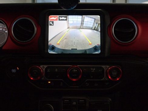 Certified 2022 Jeep Gladiator Rubicon w/ LED Lighting Group image 17