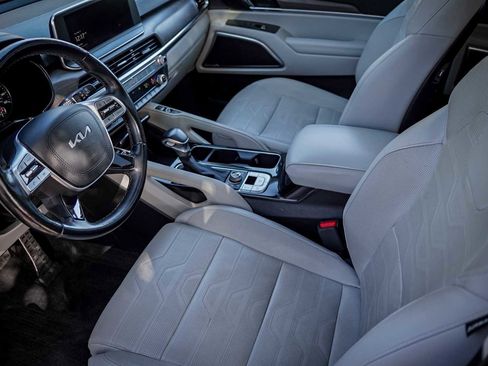 Certified 2022 Kia Telluride SX w/ SX Prestige Package image 12