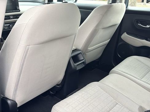 Certified 2025 Honda HR-V LX image 31