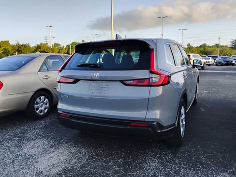 Used 2024 Honda CR-V LX image 4