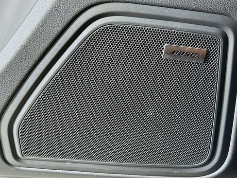 Certified 2025 Porsche Macan AWD/4WD image 21