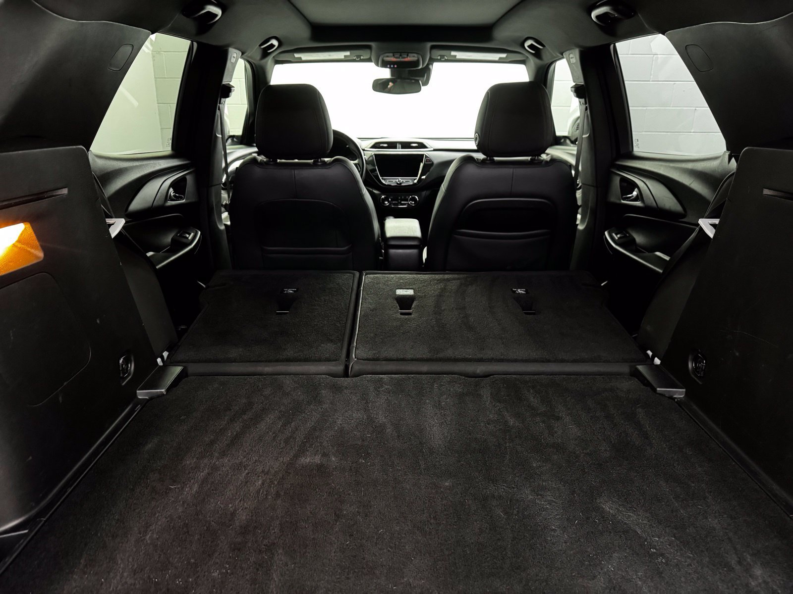 Used 2021 Chevrolet TrailBlazer RS w/ Sun and Liftgate Package FWD image 37