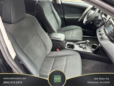 Used 2016 Toyota RAV4 LE image 11