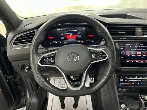 Certified 2024 Volkswagen Tiguan SE R-Line AWD/4WD image 4