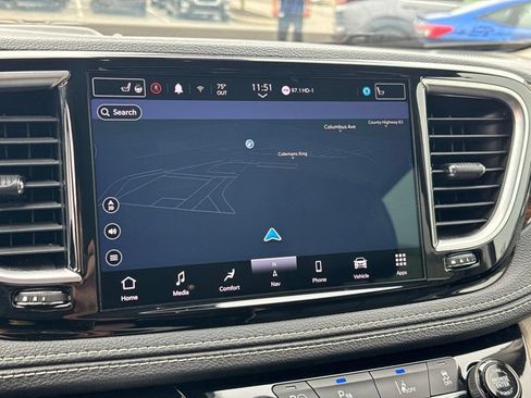 Used 2022 Chrysler Pacifica Limited FWD image 20