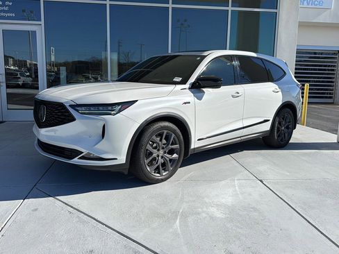 Used 2023 Acura MDX A-Spec image 2