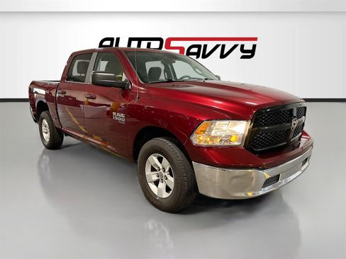 Used 2021 RAM 1500 Classic SLT image 1