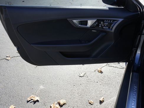 Used 2017 Jaguar F-TYPE Coupe image 21