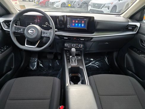 Used 2025 Nissan Kicks S image 24