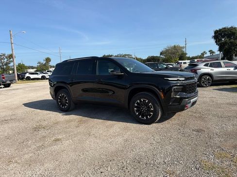New 2026 Chevrolet Traverse Z71 w/ Driver Confidence Package AWD/4WD image 17