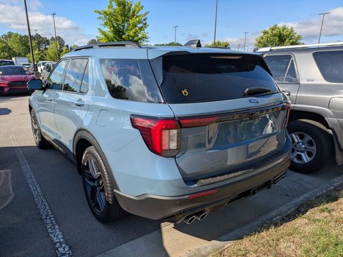 Certified 2025 Ford Explorer ST w/ Sun And Sound Package AWD/4WD image 4