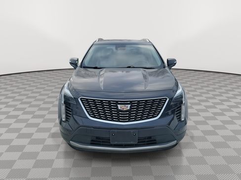 Used 2023 Cadillac XT4 Premium Luxury image 3
