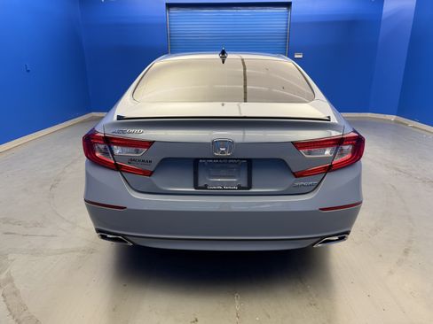 Used 2022 Honda Accord Sport image 6