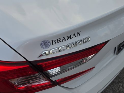 Certified 2022 Honda Accord LX image 5