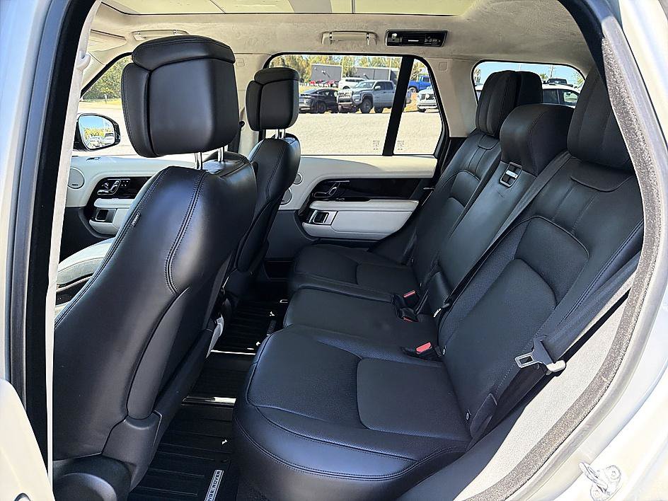 Used 2019 Land Rover Range Rover Supercharged AWD/4WD image 18