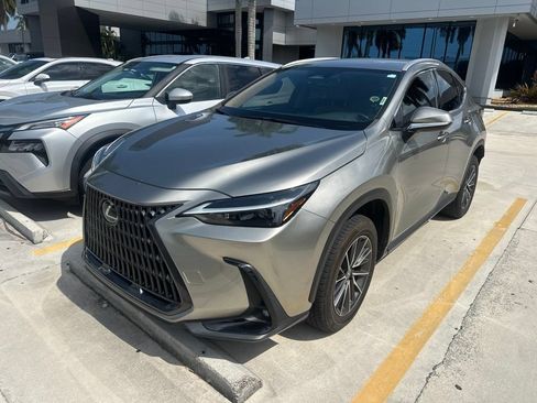 Used 2023 Lexus NX 250 FWD w/ Towing Package (2000 Lbs) image 4