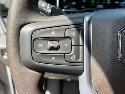 Used 2023 GMC Sierra 1500 SLT w/ SLT Premium Package AWD/4WD image 30