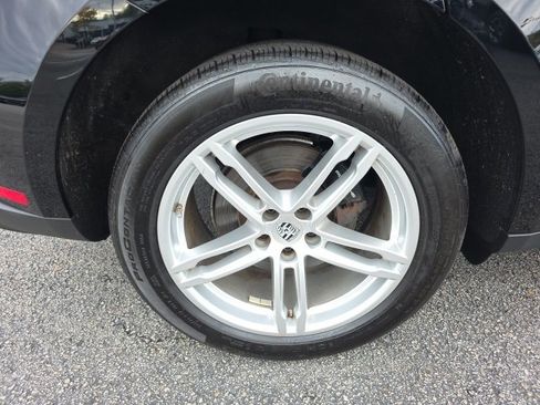 Used 2022 Porsche Macan image 8