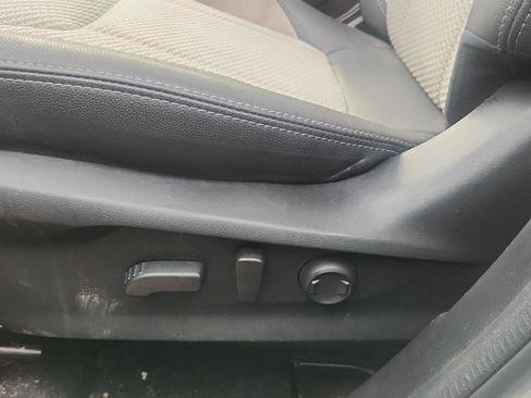 Used 2023 Subaru Forester Premium image 12