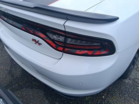Used 2017 Dodge Charger R/T w/ Plus Group RWD image 4