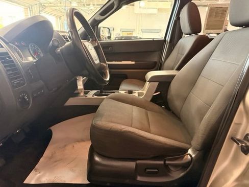 Used 2012 Ford Escape XLT AWD/4WD image 9