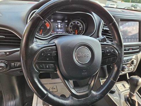 Used 2020 Jeep Cherokee Trailhawk w/ Cold Weather Group AWD/4WD image 15