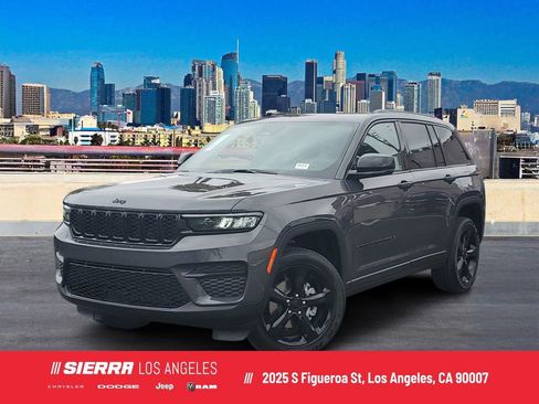 New 2025 Jeep Grand Cherokee Altitude image 1