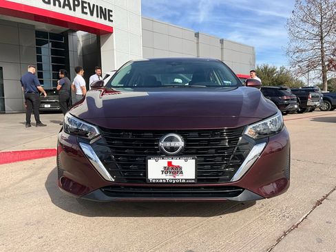 Used 2025 Nissan Sentra SV image 4