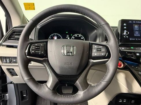 Used 2026 Honda Odyssey Elite image 14