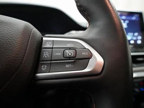 Certified 2022 Jeep Compass Limited image 18