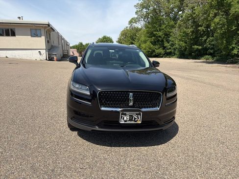Used 2023 Lincoln Nautilus Reserve w/ Equipment Group 201A AWD/4WD image 9