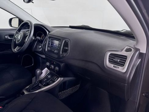 Used 2017 Jeep Compass Sport w/ Tech Group AWD/4WD image 29