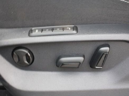 Used 2025 Volkswagen Atlas SEL Premium R-Line image 23