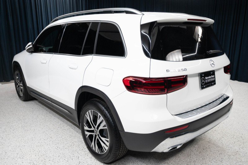 New 2026 Mercedes-Benz GLB 250 image 7