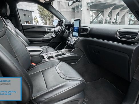 Used 2020 Ford Explorer ST w/ ST Street Pack image 19