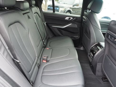 Used 2019 BMW X5 xDrive40i w/ Convenience Package AWD/4WD image 19