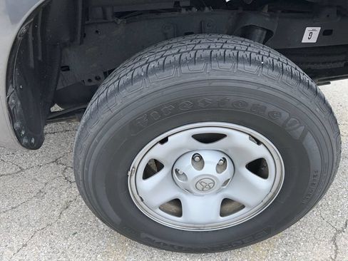 Used 2022 Toyota Tacoma SR AWD/4WD image 16