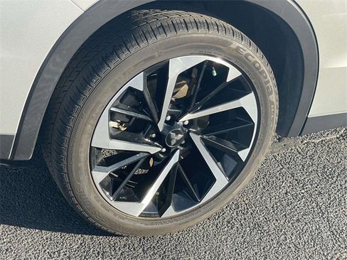 Used 2024 Mitsubishi Outlander SE Black Edition image 7