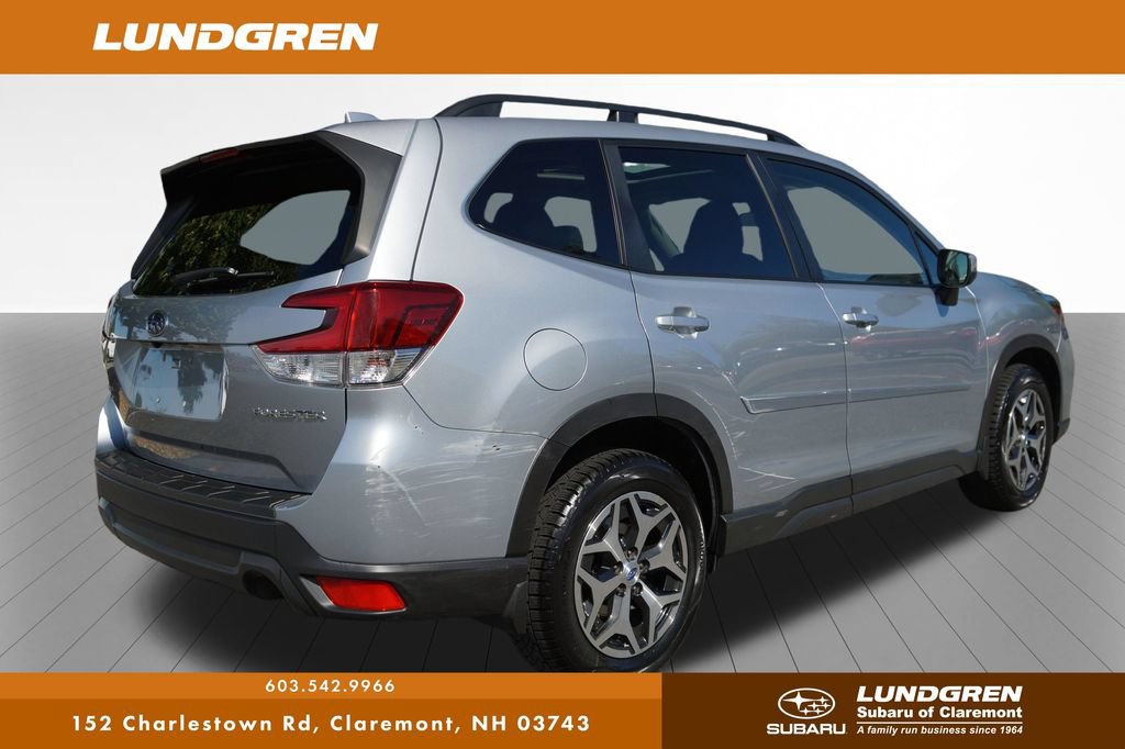 Used 2019 Subaru Forester Premium AWD/4WD image 3