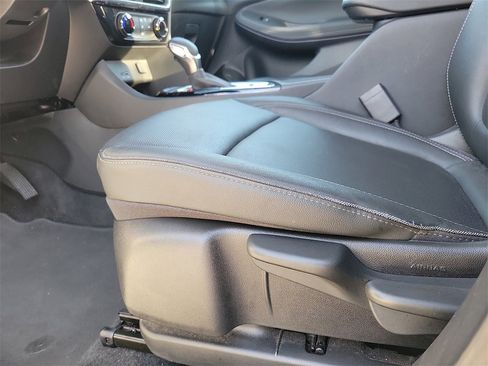 Used 2024 Buick Encore GX Sport Touring image 12