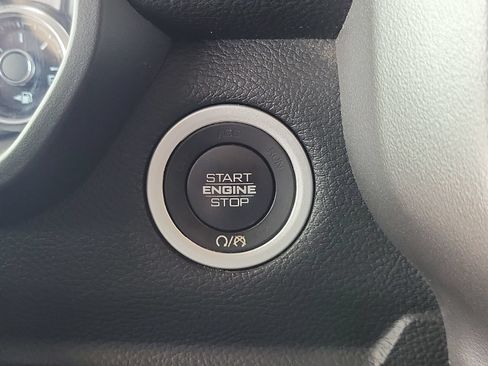 Used 2020 RAM 1500 Big Horn AWD/4WD image 22
