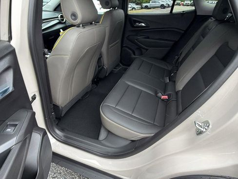 New 2026 Chevrolet Trax ACTIV FWD image 17