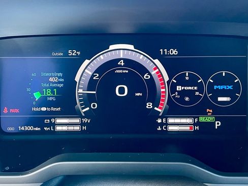 Used 2025 Toyota Tundra Limited image 30