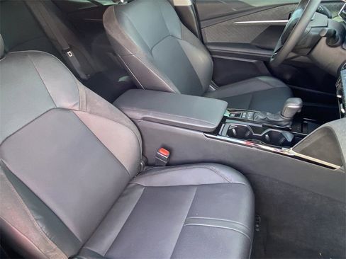 Used 2026 Toyota Camry XLE image 13