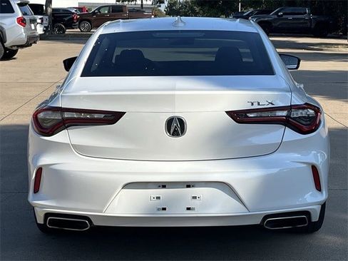 Used 2023 Acura TLX image 5