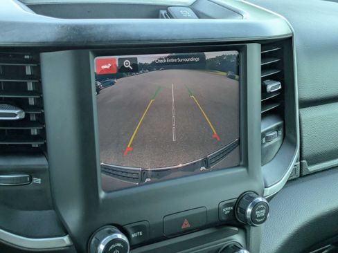 Used 2022 RAM 1500 Big Horn AWD/4WD image 17