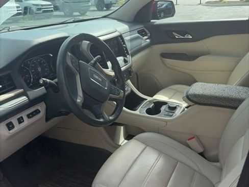 Used 2021 GMC Acadia Denali w/ Denali Technology Package image 13