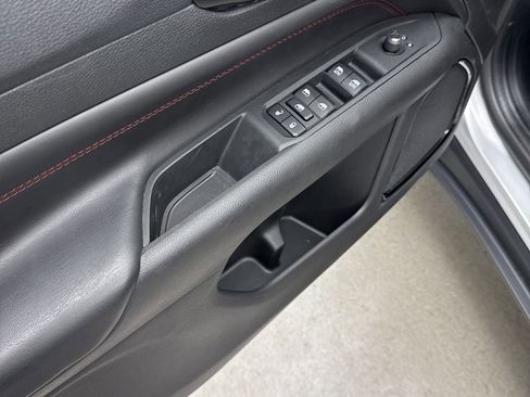 Used 2025 Jeep Compass Trailhawk AWD/4WD image 15