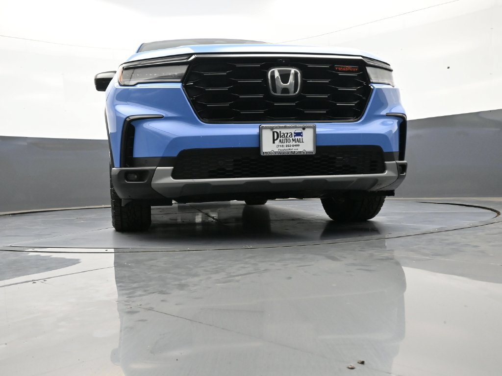 Certified 2024 Honda Pilot TrailSport image 30